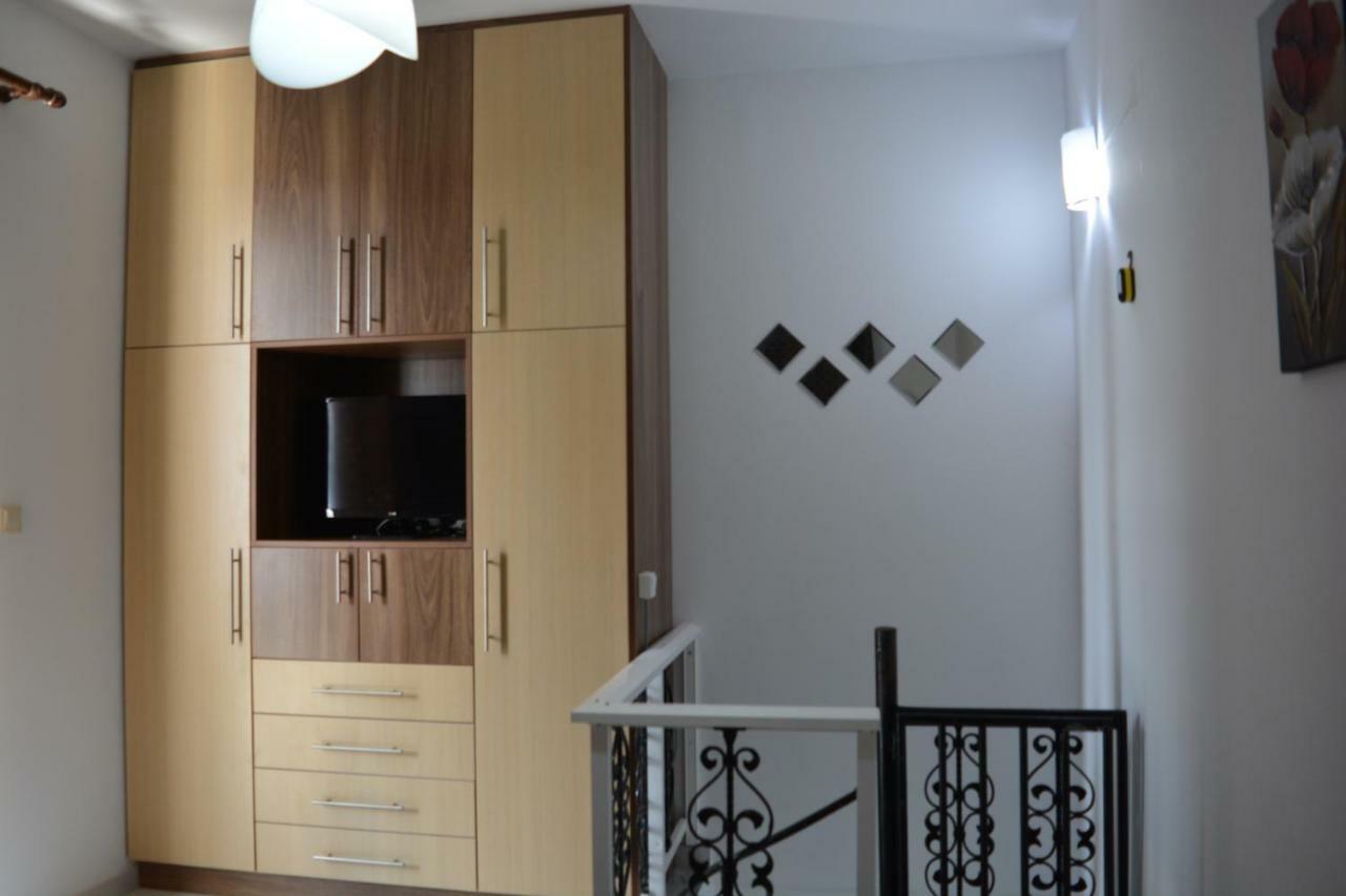 Giannis Apartment,Haraki Exterior photo