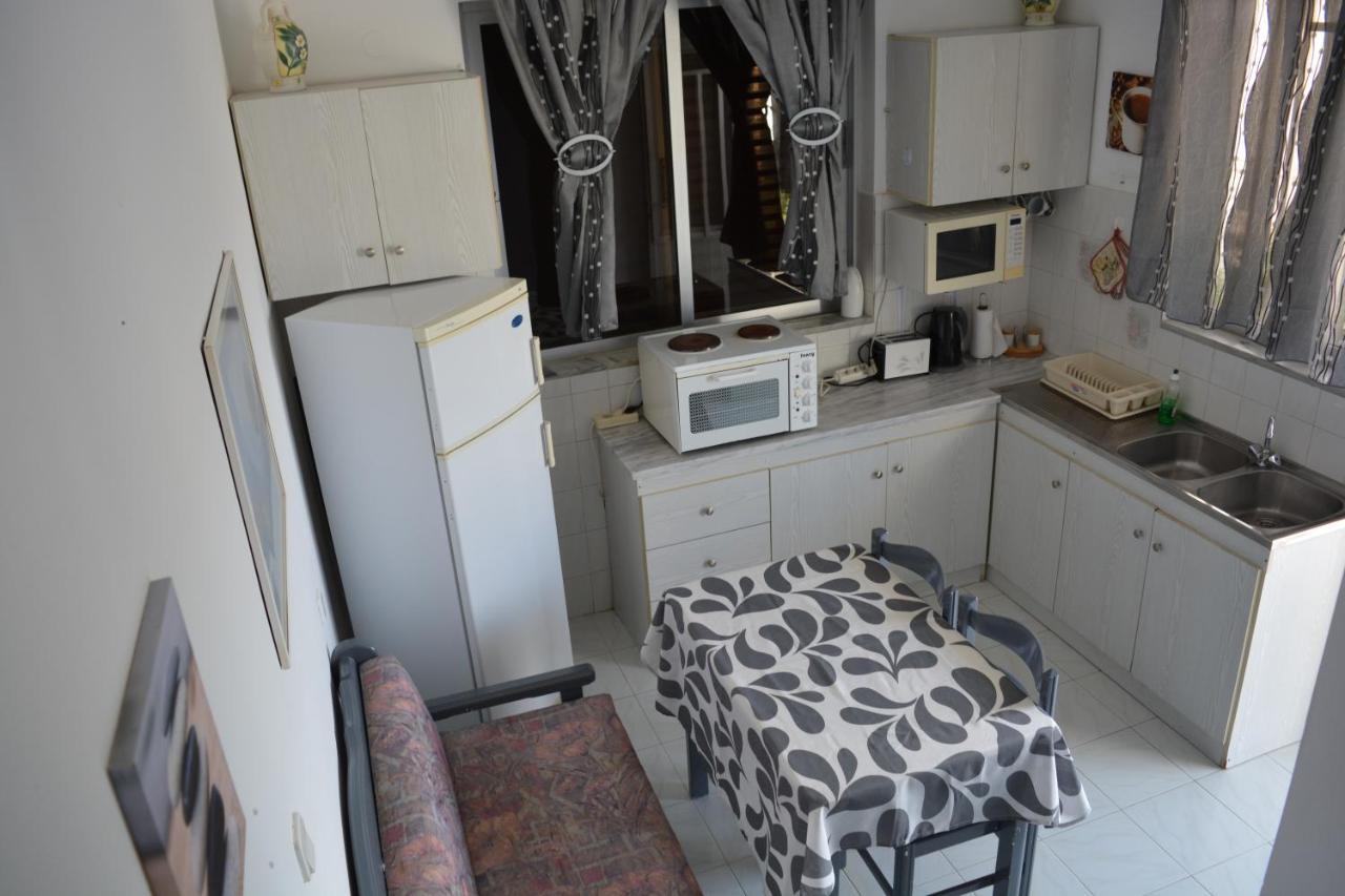 Giannis Apartment,Haraki Exterior photo